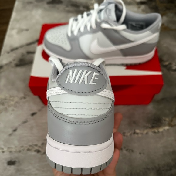 New Nike Dunk Low (GS) Pure Platinum/White-Wolf Grey Size 8 - Picture 4 of 8